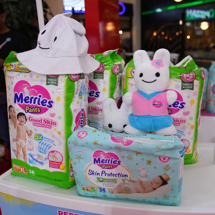 <p>Popok Merries juga memberikan potongan harga bagi para Bunda yang belanja ke boot Lazmalldaily Bundafest 2023. Selain itu, akan ada hadiah topi juga lho. Langsung datang dan berbelanja ya di Lazmalldaily Bundafest 2023 hari terakhir. (Foto: Aldino Nugroaha/Haibunda)</p>
