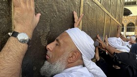Kenapa Saudi Larang Jemaah Pakai Keffiyeh-Bela Palestina di Kota Suci?
