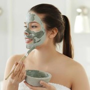 4 Rekomendasi Clay Mask yang Ampuh Menyerap Kotoran, Bikin Wajah Cerah hingga Mengecilkan Pori-pori!