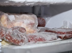 Batas Waktu Aman Simpan Daging di Freezer Menurut Ahli