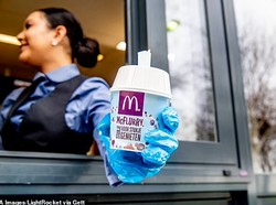 Pekerja McDonalds Ungkap Alasan Mesin Es Krim Selalu Rusak