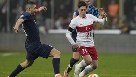 Saran Ozil untuk Guler si 'Messi Turki': Jangan Buru-buru ke Barcelona