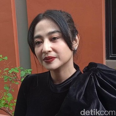 Dewi Perssik Tegas Akan Laporkan Saipul Jamil Usai Bongkar Aib di Media Sosial