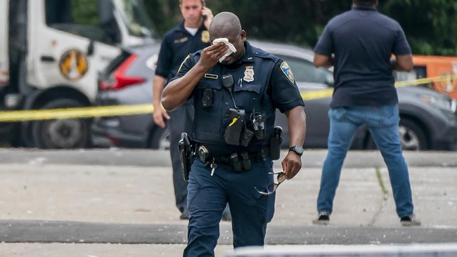 FOTO: Penembakan Massal di Baltimore, 2 Tewas dan Puluhan Anak Terluka