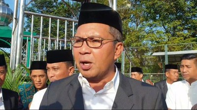 Wali Kota Makassar, Ramdhan Pomanto mendukung Ganjar Pranowo di Pilpres 2024, sehingga memutuskan mundur dari dewan pembina Projo Sulsel.