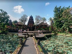 Pura Taman Taman Saraswati, Tempat Peribadatan yang Cantik nan Estetik