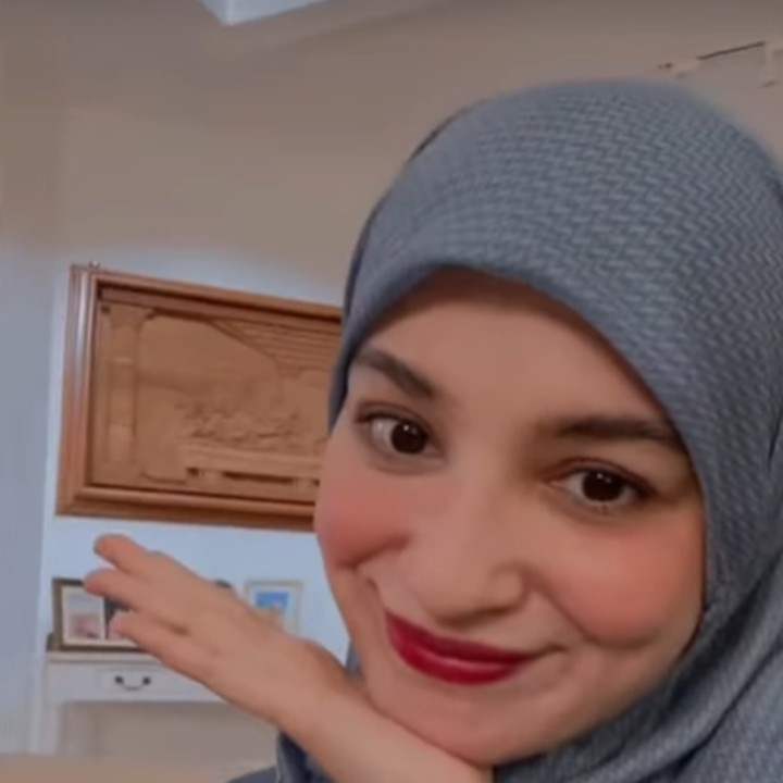 <p>Shireen Sungkar yang memerankan tokoh utama Fitri Rahayu membagikan potret reuni mereka ke Instagram. "Rindunya," tulis Shireen. (Foto: Instagram @shireensungkar)</p>