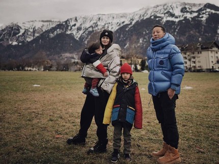 Bolak-balik Liburan ke Swiss, Ini 7 Tips Sabai & Ringgo Traveling Bawa 2 Anak