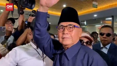 Pemimpin Pondok Pesantren Al Zaytun Panji Gumilang menggugat Menko Polhukam Mahfud MD sebesar Rp5 triliun karena dinilai telah membuat pernyataan berisi fitnah.