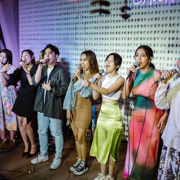 Hiburan Muda-mudi, 'Yang Tau Tau Aja' Sony Music di Bali Berlangsung Meriah