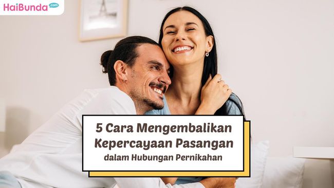 pasangan sedang berbicara dengan penuh perhatian dan kepercayaan