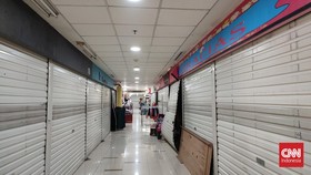 Jatuh Bangun Pedagang Lawan Senja Kala Mal di Blok M