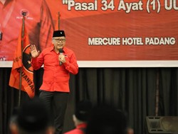 Hasto PDIP Ajak Mahasiswa Bangun RI dengan Pendekatan Geopolitik Soekarno