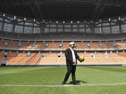Jawaban Menpora Dito Ditanya Hanya Cek Rumput Pinggir Lapangan JIS