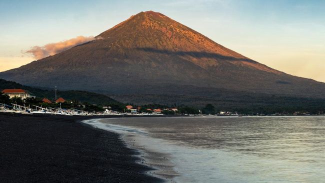 Kemana saja itinerary kamu ketika pergi ke Bali? Jimbaran, Kuta, Nusa Dua atau Ubud lagi? Kenapa tak coba ke Karangasem?