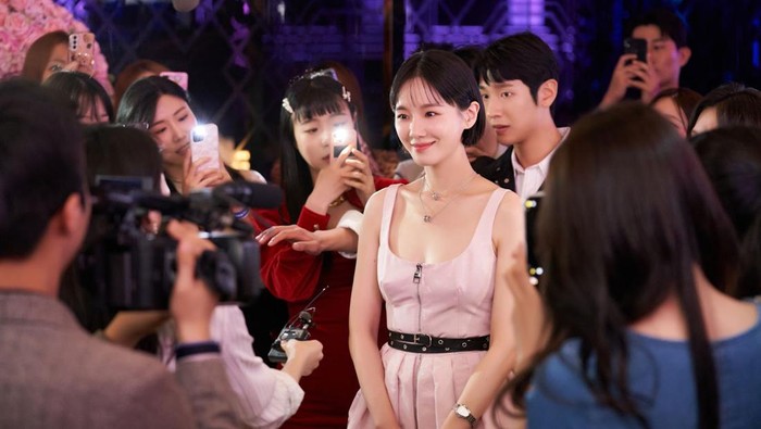 Tampil 'Badass' di Celebrity, Intip 3 Drakor Populer Lainnya yang Diperankan Park Gyu Young