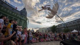 FOTO: Warna-warni Semarak Festival Teater Jalanan Romania