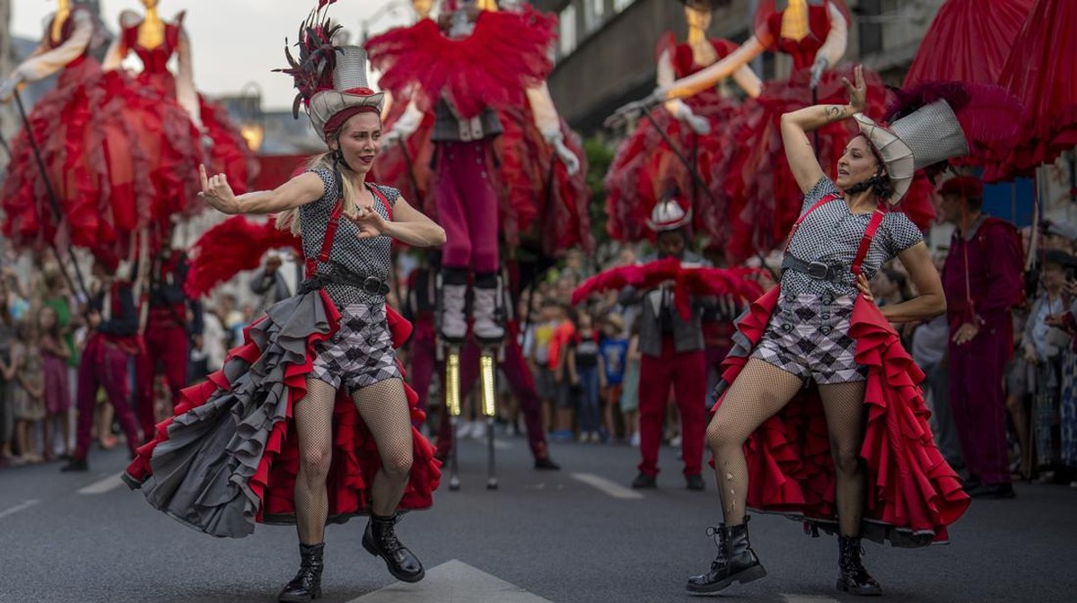 FOTO: Warna-warni Semarak Festival Teater Jalanan Romania