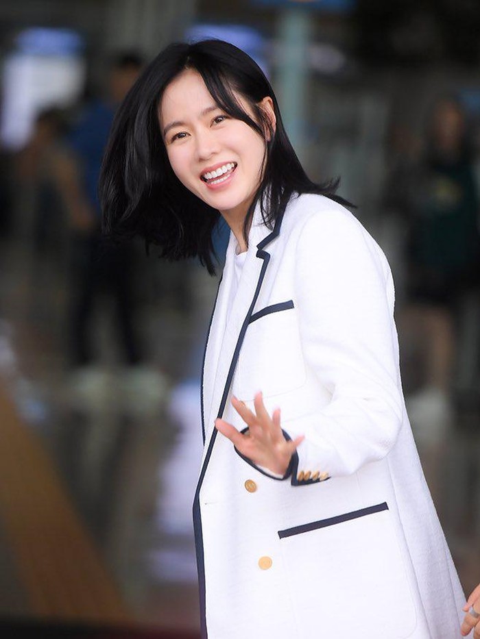 Mari kita nantikan penampilan-penampilan Son Ye Jin lainnya ya, Beauties!/ Foto: TV Daily
