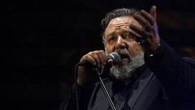 Russell Crowe Kesal Ditanya Terus Soal Gladiator 2