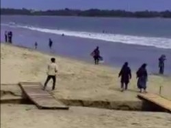 Viral Pungli Rp 5.000 Saat Lewat Jembatan Pribadi di Pantai Carita