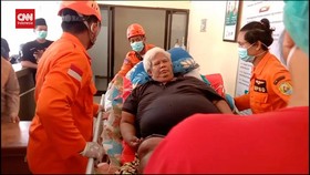 VIDEO: Pria Seberat 200 KG Di Grobogan Dievakuasi Ke RSUD