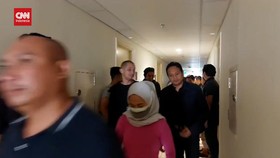 VIDEO: Detik-detik Penangkapan 'Si Kembar' Tersangka Penipuan iPhone