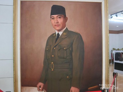 Kisah Bung Karno Nangis dan Marahi Inggit Garnasih karena Anak