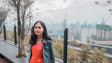 img-title Putri Iis Dahlia Ungkap Tak Ingin Tinggal Serumah dengan Sang Ibunda Jadi Sorotan