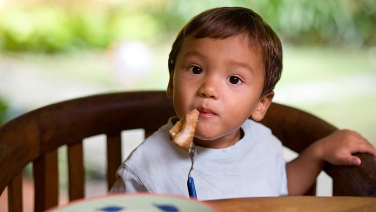 Anak yang Sering Makan Ikan Punya IQ Lebih Tinggi?