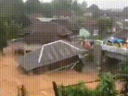 Detik-detik Rumah Hanyut gegara Banjir Bandang di OKU Selatan