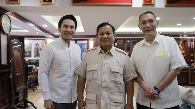 Jusuf Hamka yakin Indonesia butuh pemimpin seperti Prabowo Subianto yang tegas dan berpengalaman di berbagai bidang. Tinggal cari cawapres yang paham ekonomi.