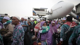 FOTO: Jemaah Haji Indonesia Mulai Kembali ke Tanah Air