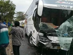 Kecelakaan Beruntun di Ring Road Bantul, Bus Melaju Kencang Tabrak 7 Mobil