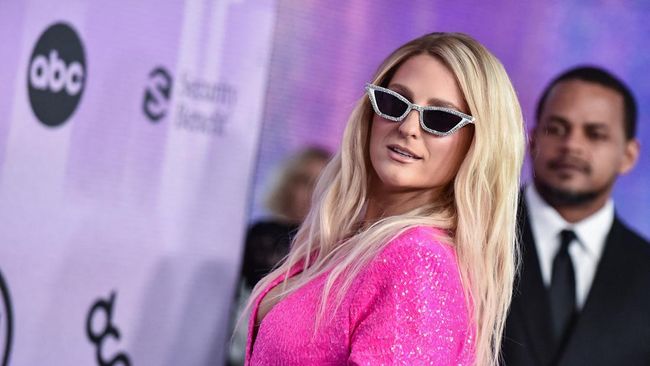 Meghan Trainor mengumumkan kelahiran anak kedua yang bersamaan dengan anniversary ke-7 kencan pertama dengan Daryl Sabara.