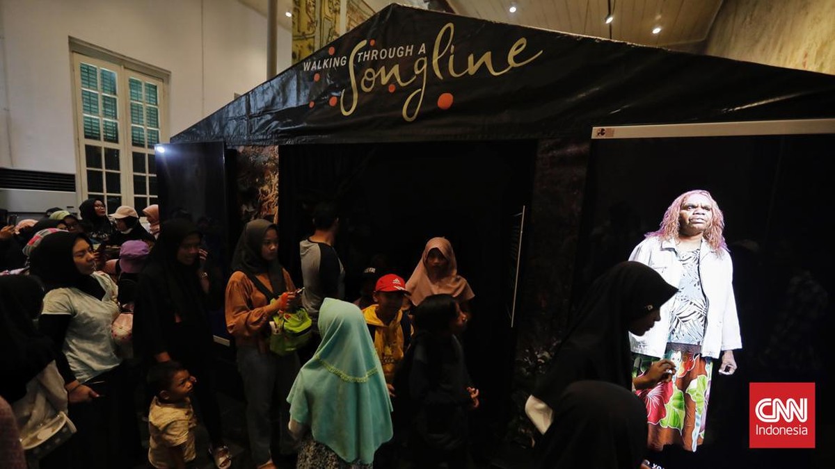 FOTO: Pameran Walking Through a Songline di Museum Sejarah Jakarta