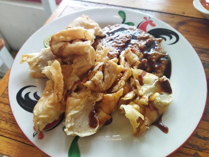 Indonesian food and snacks