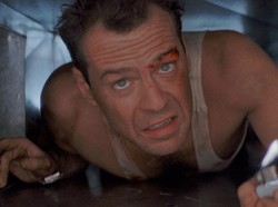 Bruce Willis Hampir Mati di Die Hard