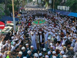 Lautan Manusia Banjiri Puncak Haul Habib Abu Bakar Assegaf Gresik