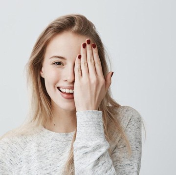 img-title Jangan Disepelekan, Ini 3 Manfaat Eye Cream yang Wajib Kamu Tahu