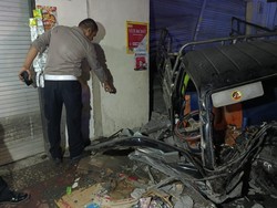 Melaju Kencang dari Karangasem-Klungkung, Mobil Tabrak Pemotor hingga Tewas