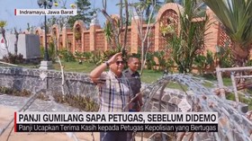 VIDEO: Panji Gumilang Sapa Petugas Sebelum Didemo