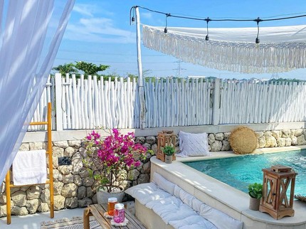 7 Potret Rumah Natalie Sarah, Rooftopnya Ala Vila Bali Lengkap dengan Kolam Renang