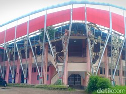 Kondisi GOR Jambi Memprihatinkan, Atap Bolong-Fasilitas Rusak Parah