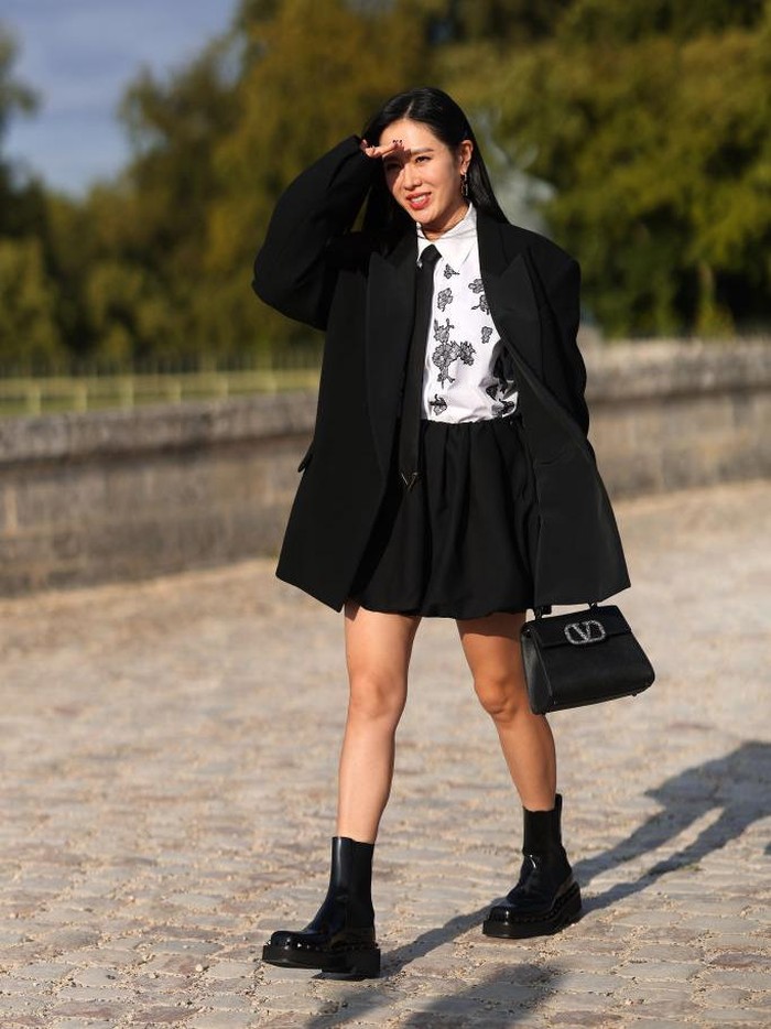 Tak hanya itu saja, Son Ye Jin sendiri merupakan brand ambassador untuk Valentino sejak 2021 lalu, Beauties./ Foto: Getty Images/Jacopo Raule