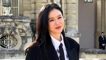 Son Ye Jin Unggah Foto Gemas pada Hari Ultah Anak Pertama