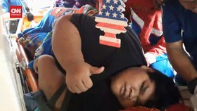 VIDEO: Momen Evakuasi Pemuda Obesitas ke Rumah Sakit
