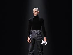 Bintang MU Garnacho Jadi Model Balenciaga, Kok Dinyinyirin?