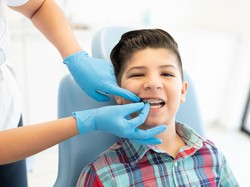 Ini Masalah Kesehatan Gigi yang Paling Banyak Dialami Orang Indonesia