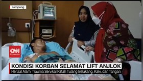 VIDEO: Kondisi Korban Selamat Lift Anjlok